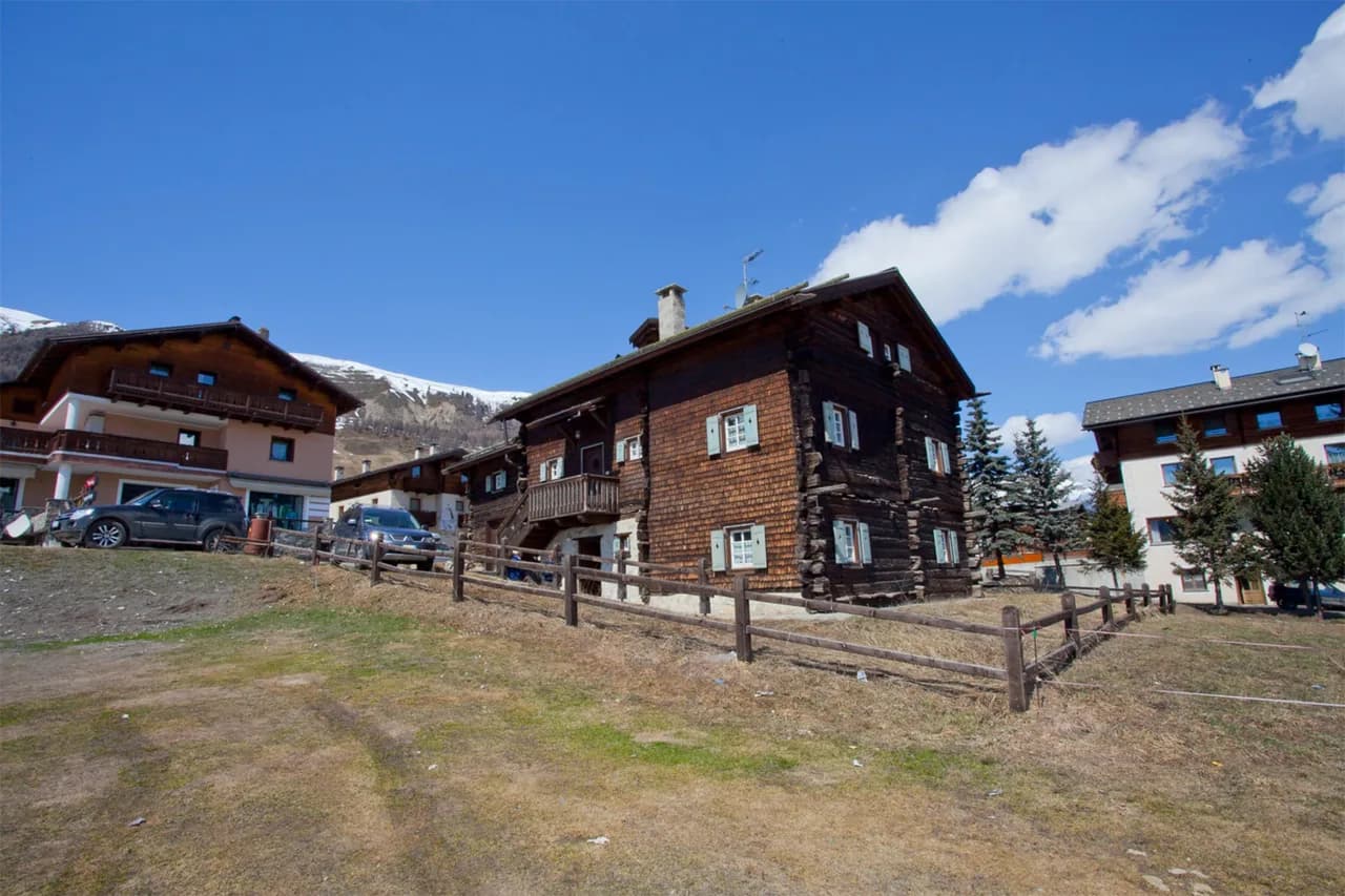 Charming Ski Apartment in Livigno photo 2