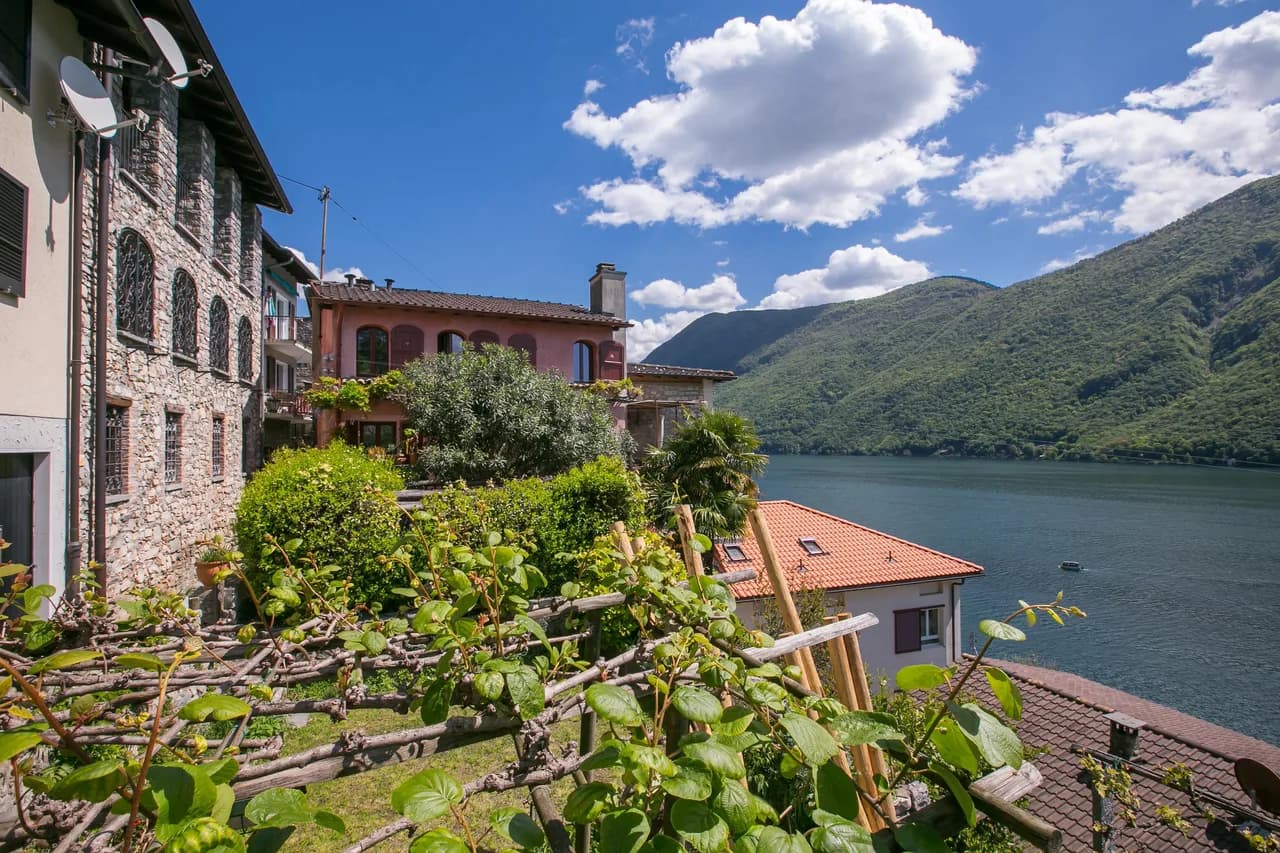 Magic Gandria Lake-View Terrace photo 3