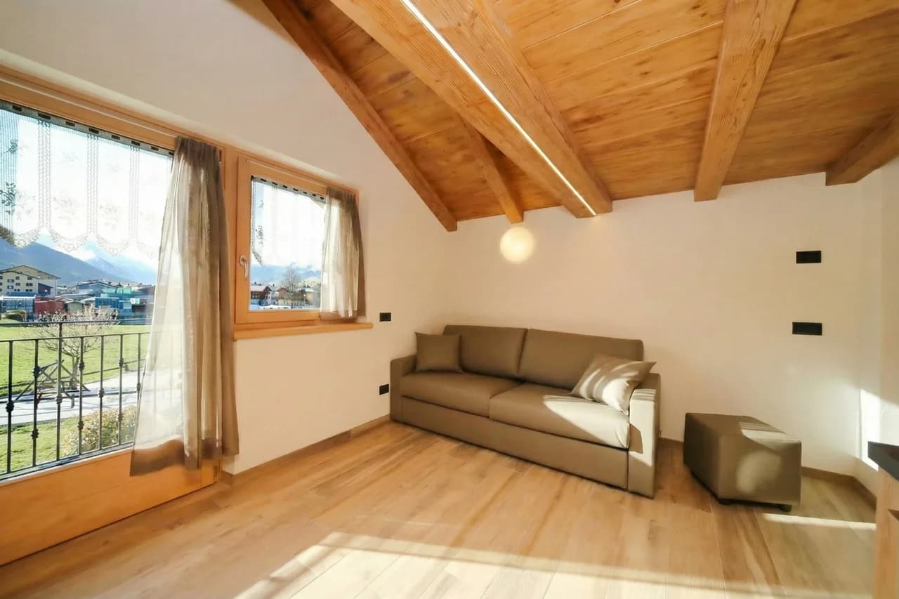 Cozy Apartment Near Ski Slopes in Livigno photo 3