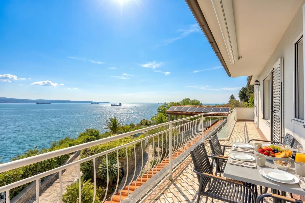 Seaside Pool Apartment in Ankaran, Slovenia photo 2