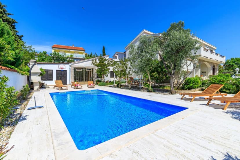 Exclusive Pool Escape Near Sea