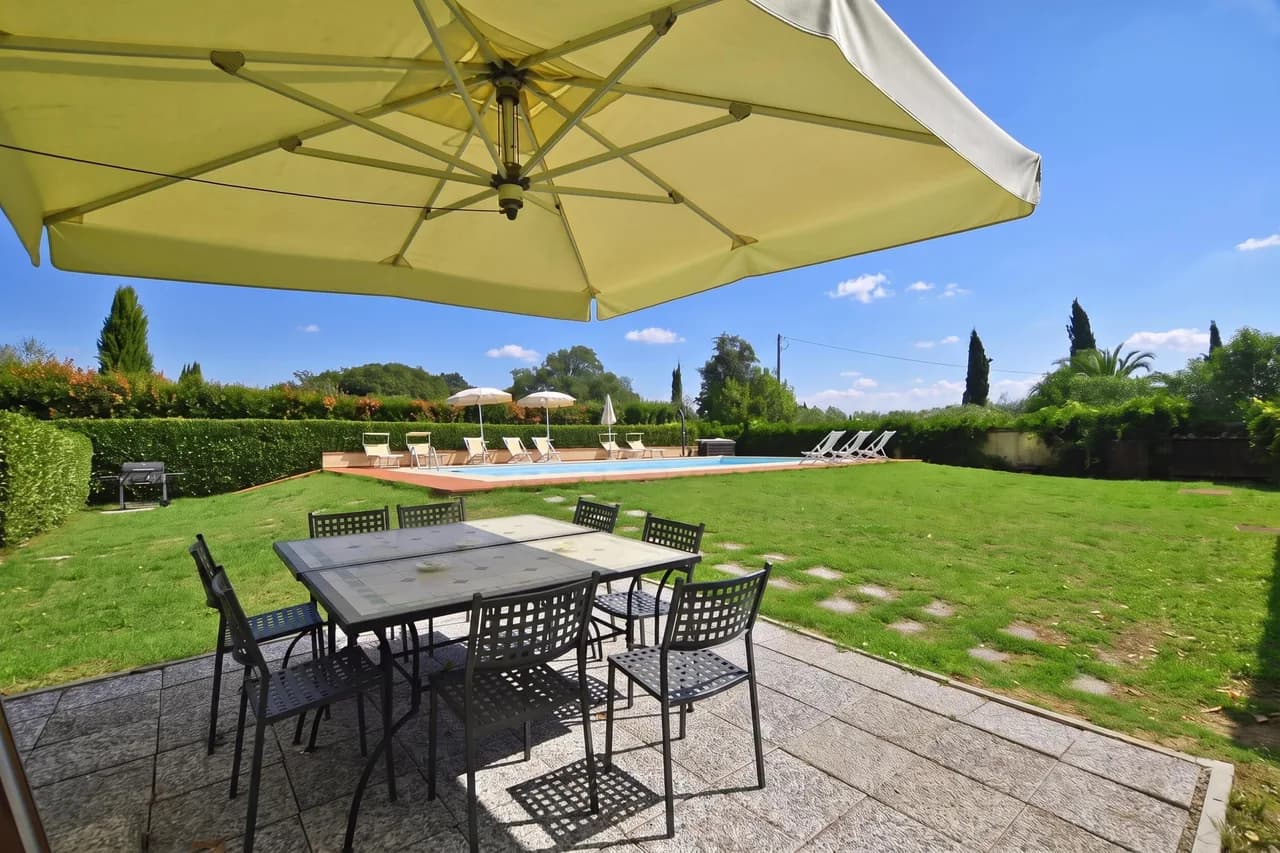 Spacious Countryside Villa in Bientina Tuscany Italy photo 3