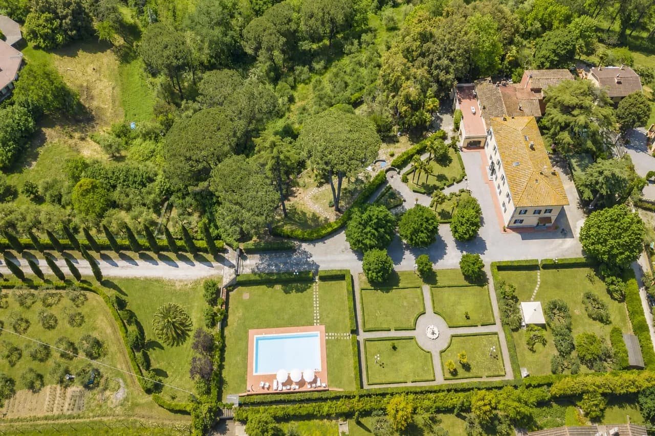 Spacious Countryside Villa in Bientina Tuscany Italy photo 5