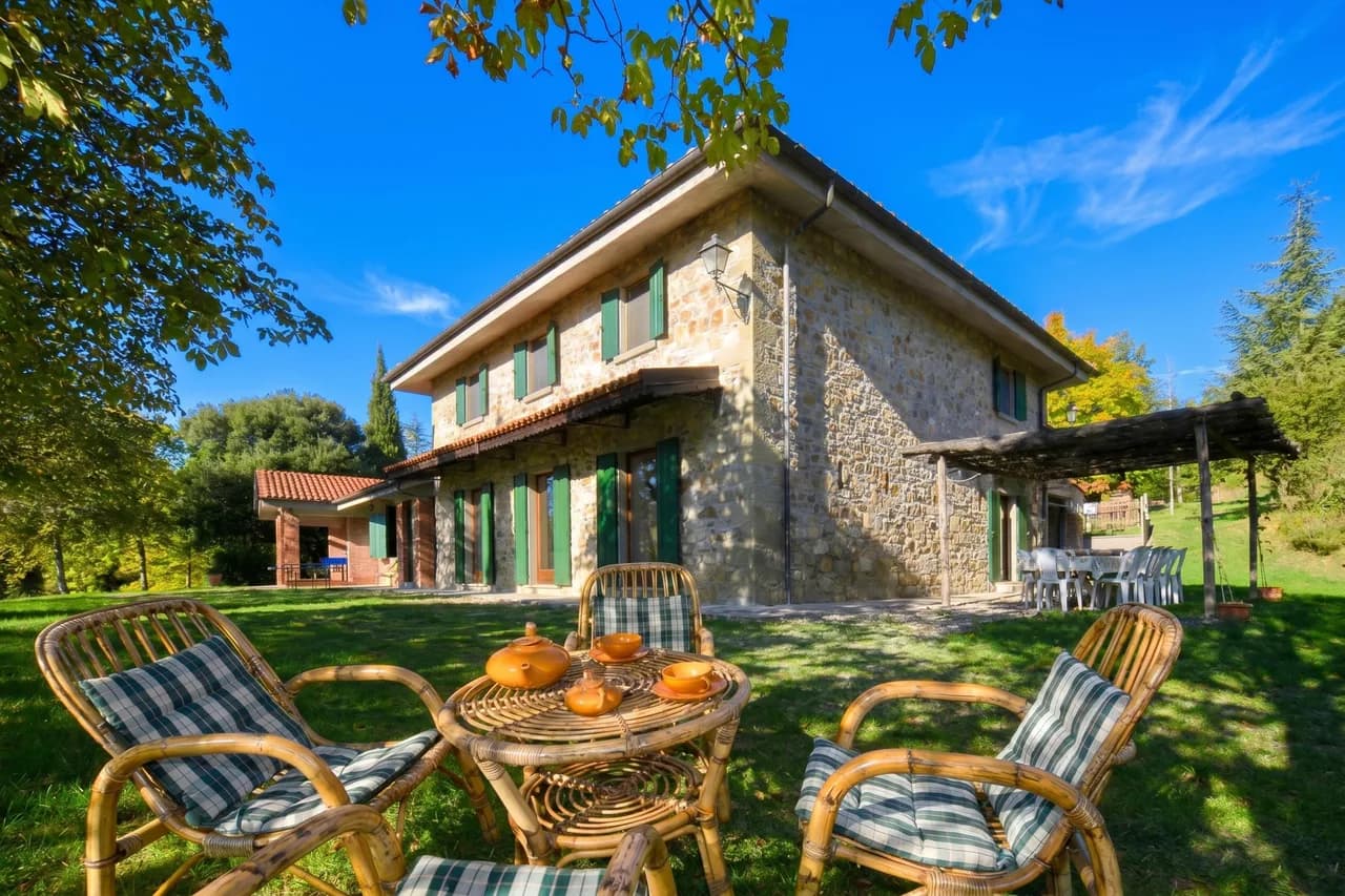Rustic Farmhouse Villa in Capolona Tuscany Italy photo 3