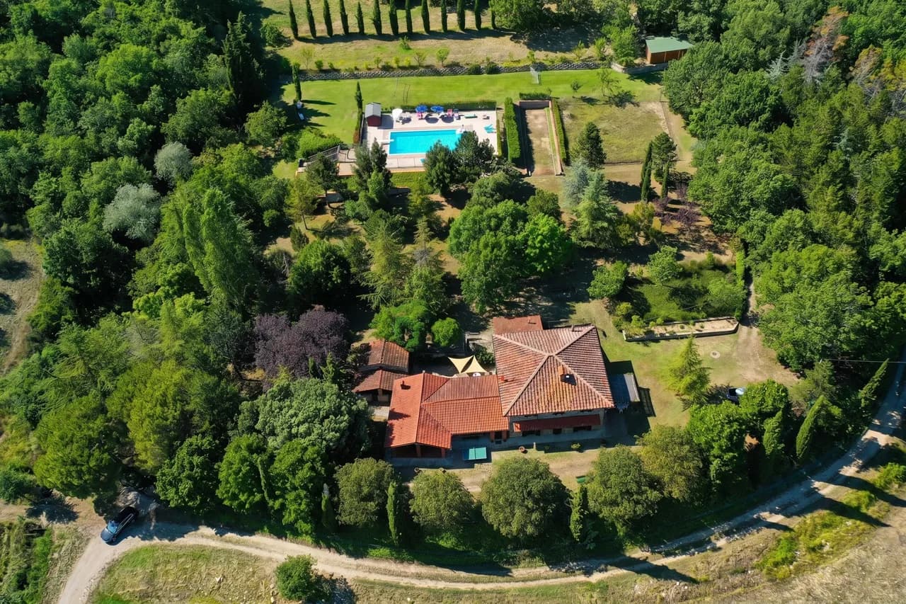 Rustic Farmhouse Villa in Capolona Tuscany Italy photo 4