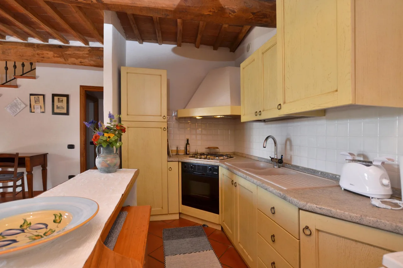 Elegant Vacation Home in Monticiano Tuscany Italy photo 5