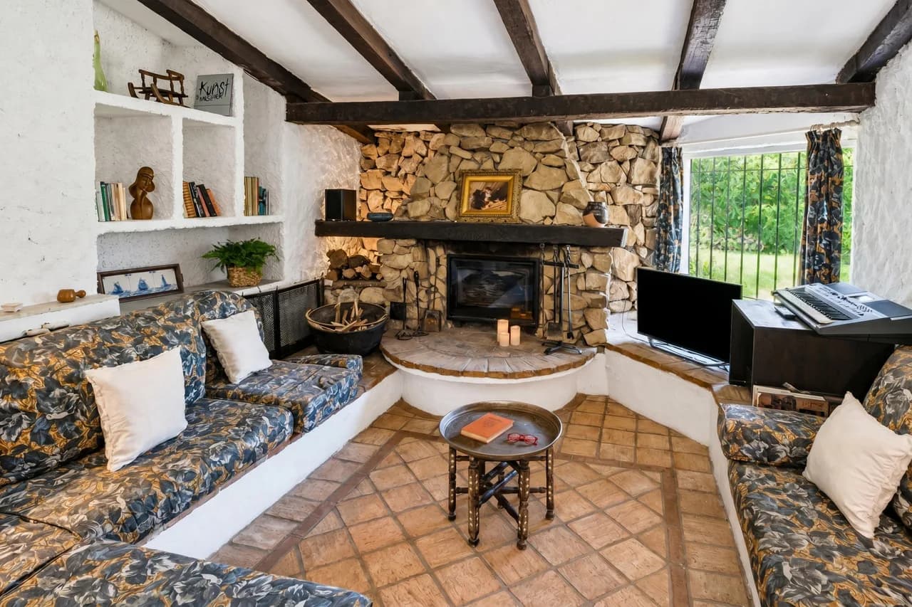 Lavish Pool Villa in Marbella photo 5