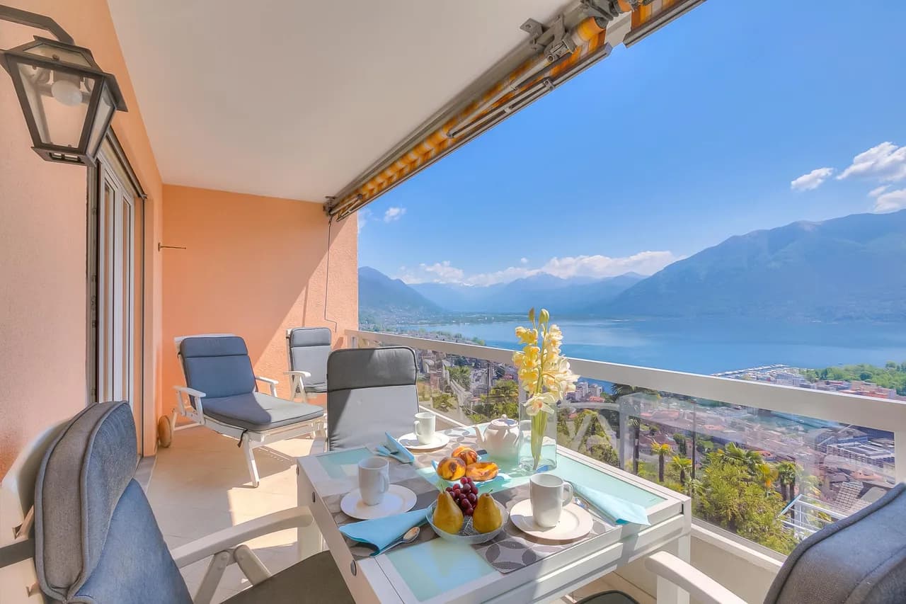 Terrace-Dining Apartment in Ticino photo 2