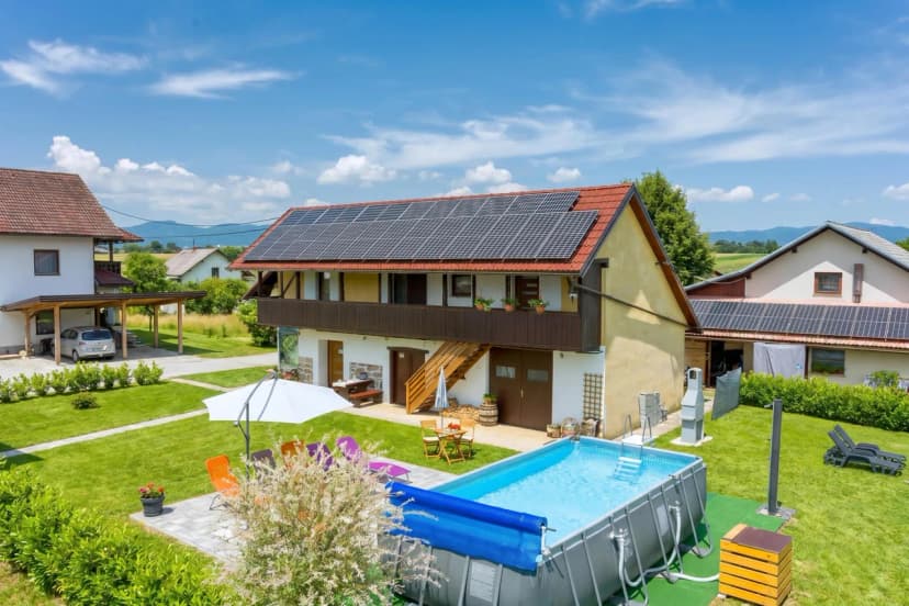 Merry's House w/ Pool & Sauna