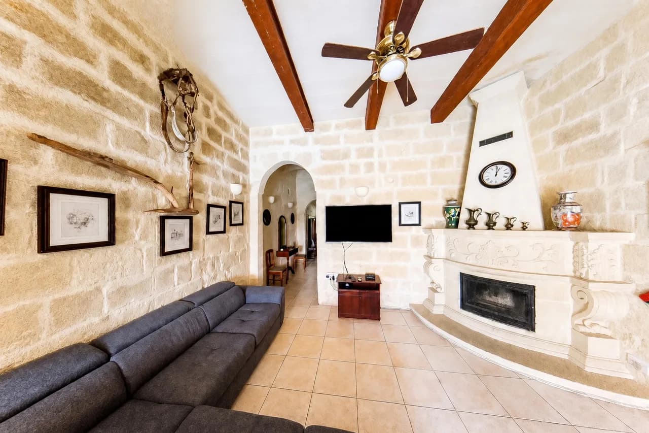 Charming Farmhouse with Pool in San Lawrenz Gozo photo 4