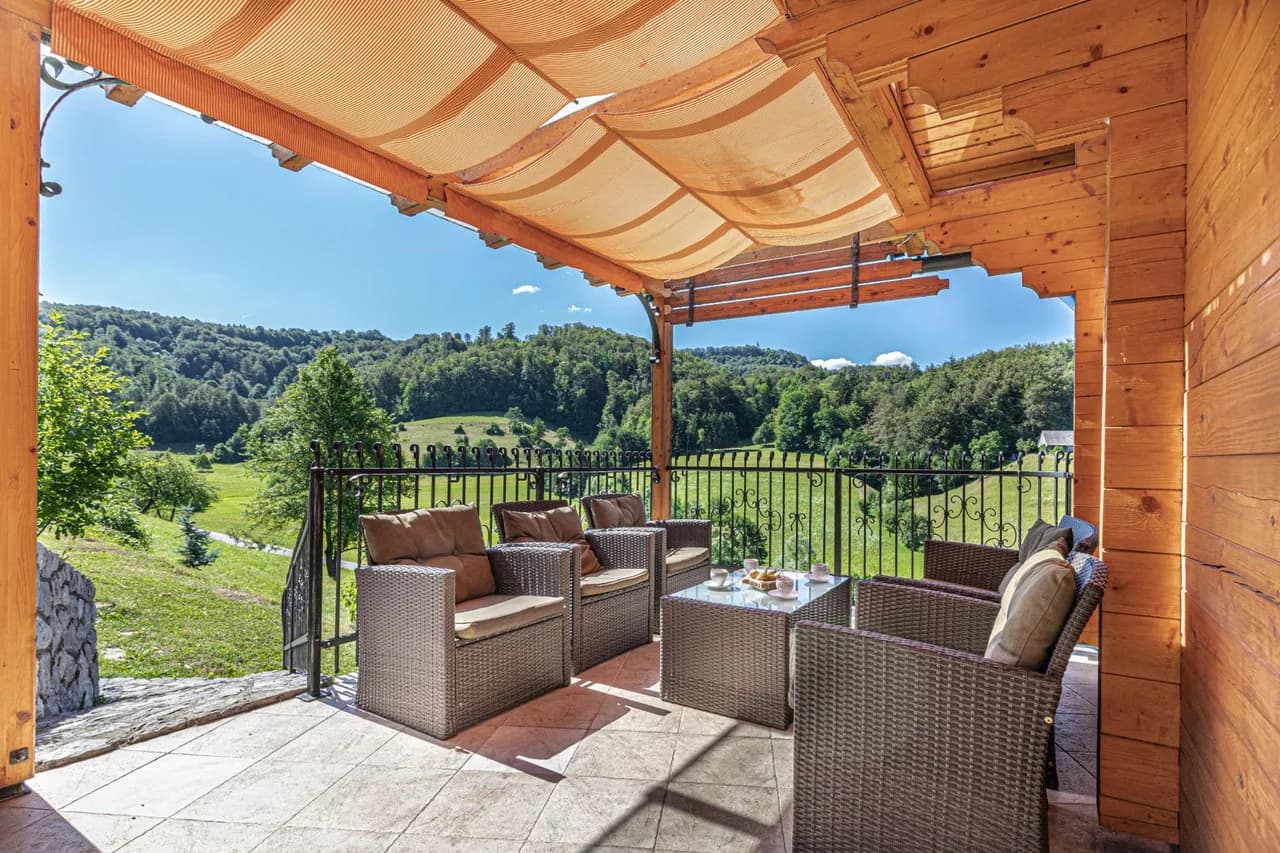 Nature-Inspired Chalet in Planina pri Sevnici photo 2