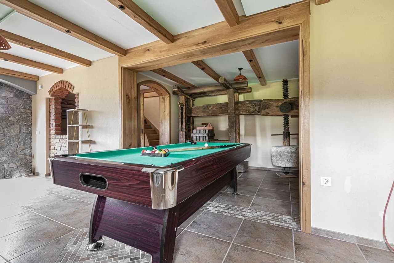Nature-Inspired Chalet in Planina pri Sevnici photo 4