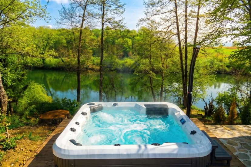 Kolpa Paradise Jacuzzi & Sauna