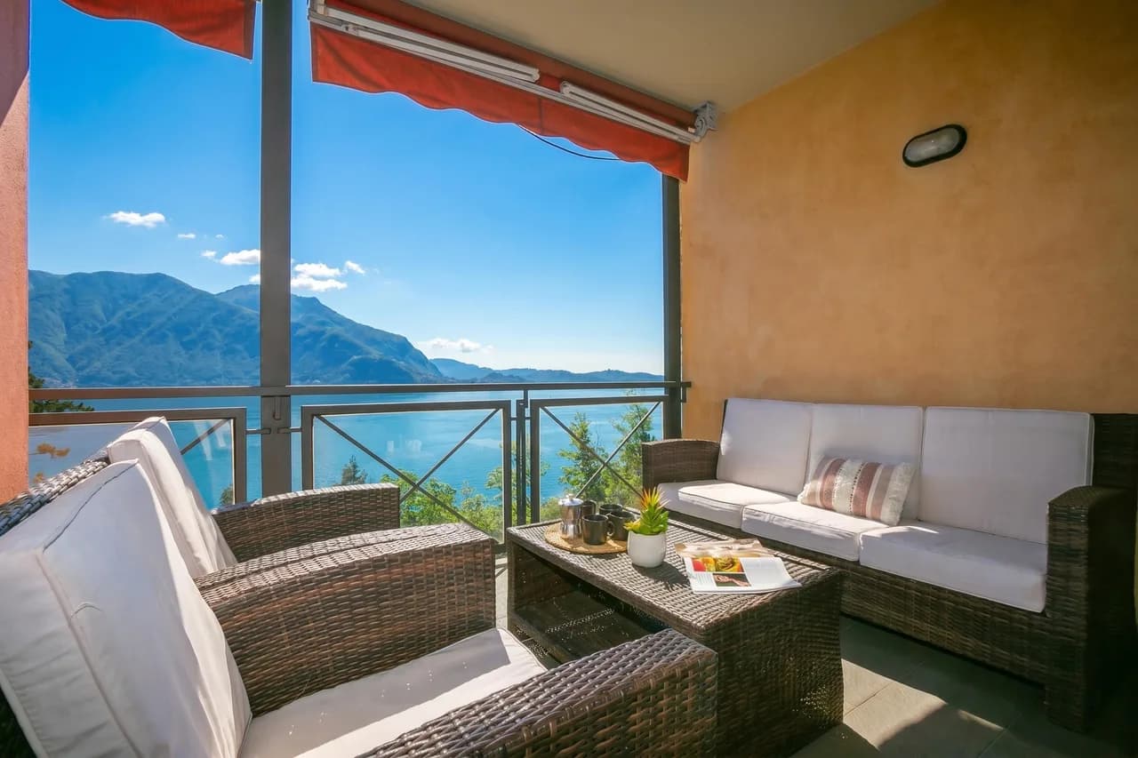 Panorama Lake View Apartment in Ghiffa, Piedmont, Italy photo 3