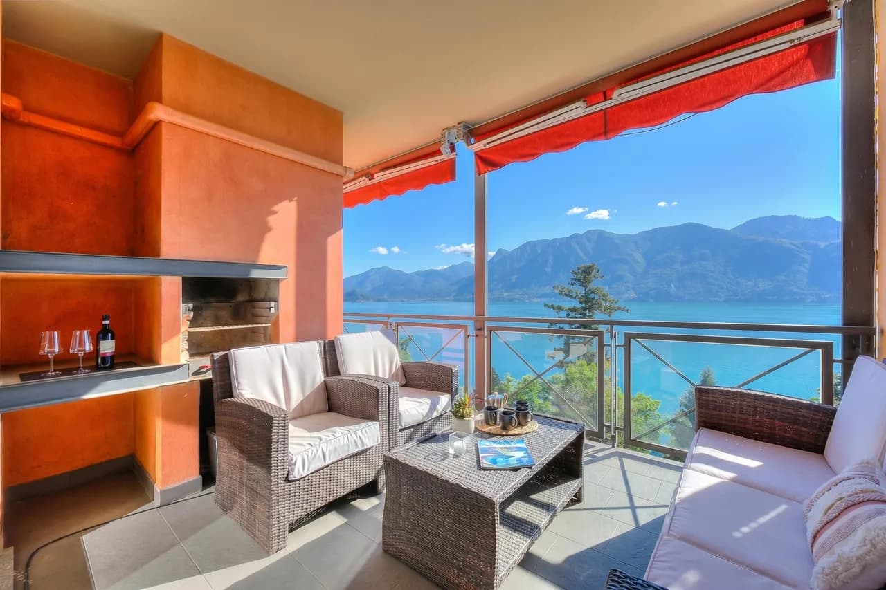 Panorama Lake View Apartment in Ghiffa, Piedmont, Italy photo 4