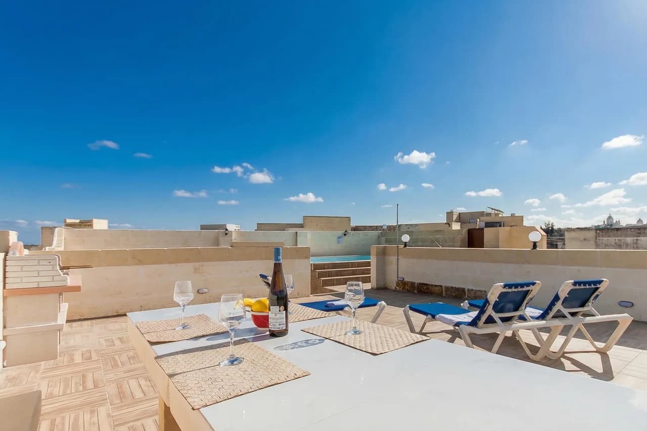 Charming Vacation Home with Pool in Nadur, Gozo photo 2