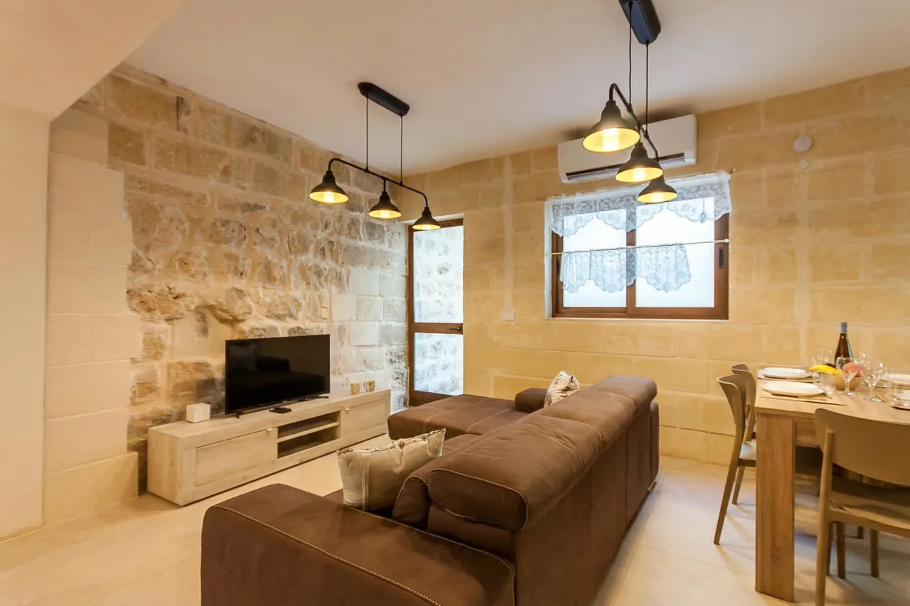 Charming Vacation Home with Pool in Nadur, Gozo photo 3
