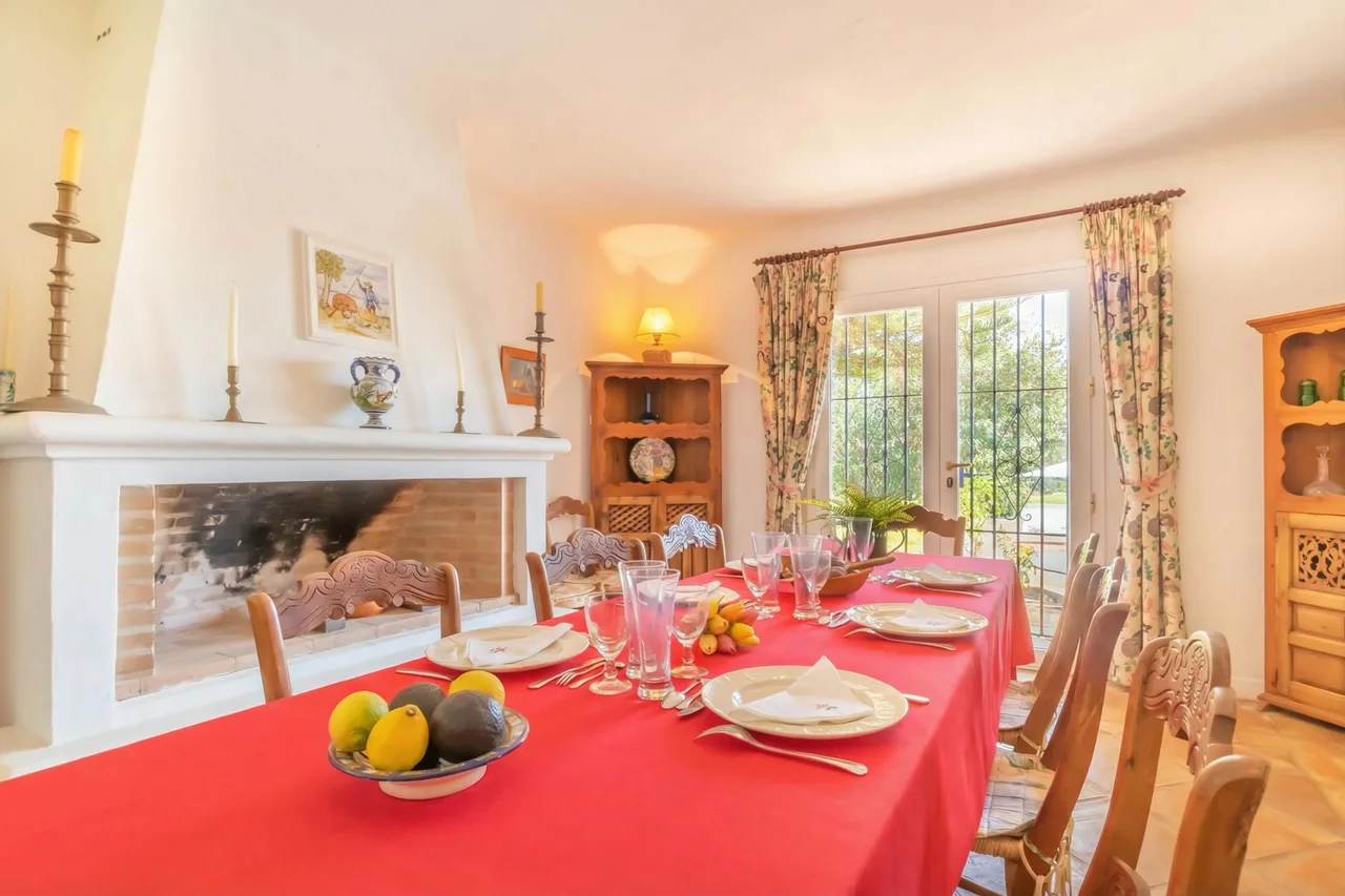 Elegant Luxury Villa in Benahavís, Costa del Sol photo 5