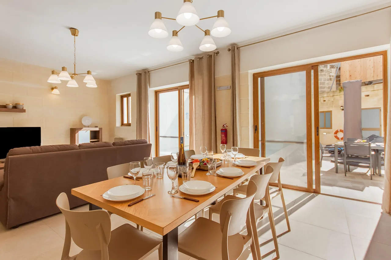 Spacious Villa with Two Pools in Nadur, Gozo photo 5