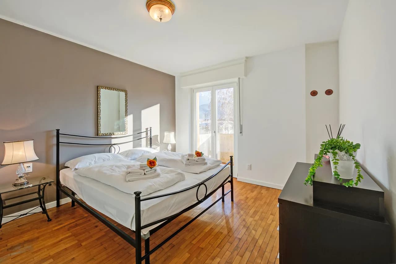 Lakeside Apartment with Large Terrace in Riva del Garda photo 4