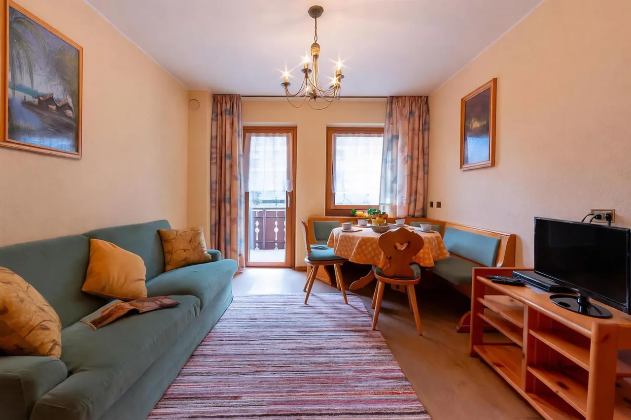 Luxury Mountain-View Apartment in Livigno