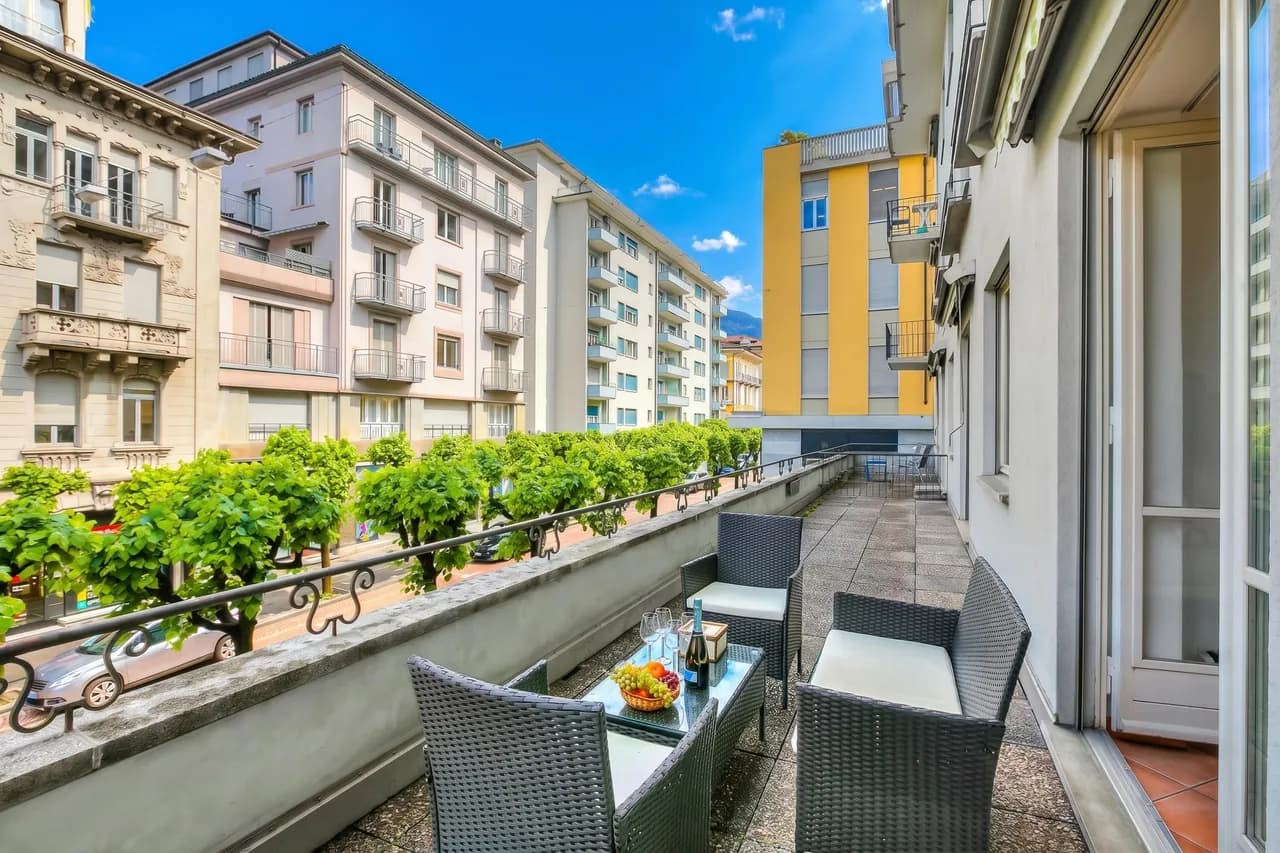 Bellinzona in Centro: Lift, Parking, Sleeps 6