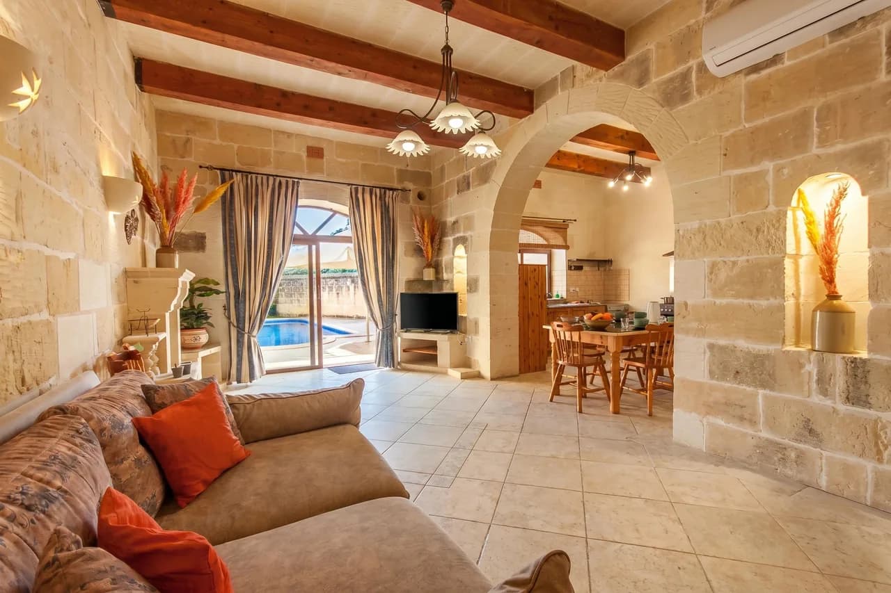 Authentic Gozitan Farmhouse with Pool in Kercem Gozo photo 5