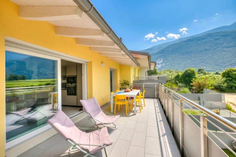 Mirabelle - Apartment with Terrace & Views