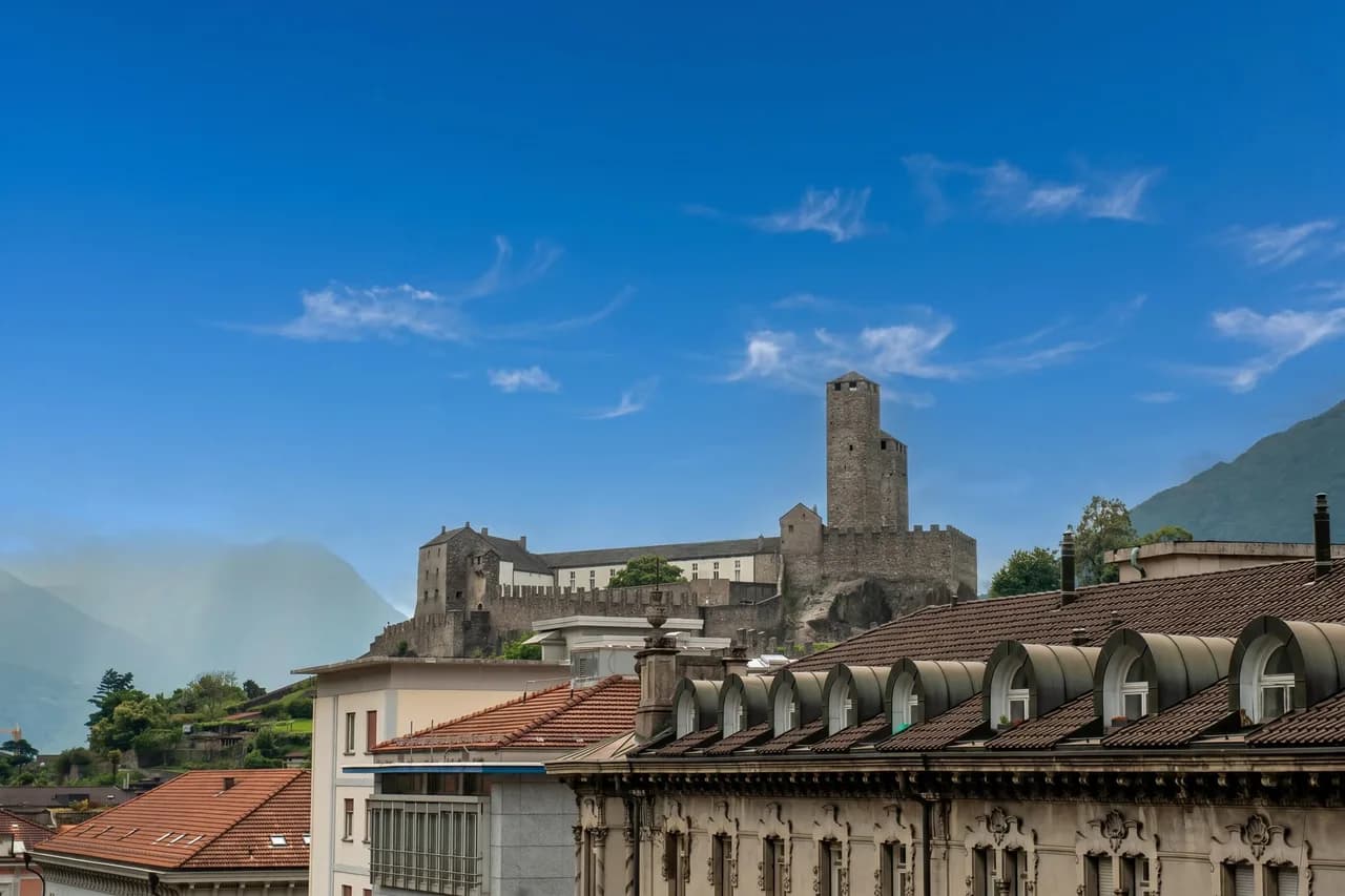 Castle View Bellinzona with Balcony