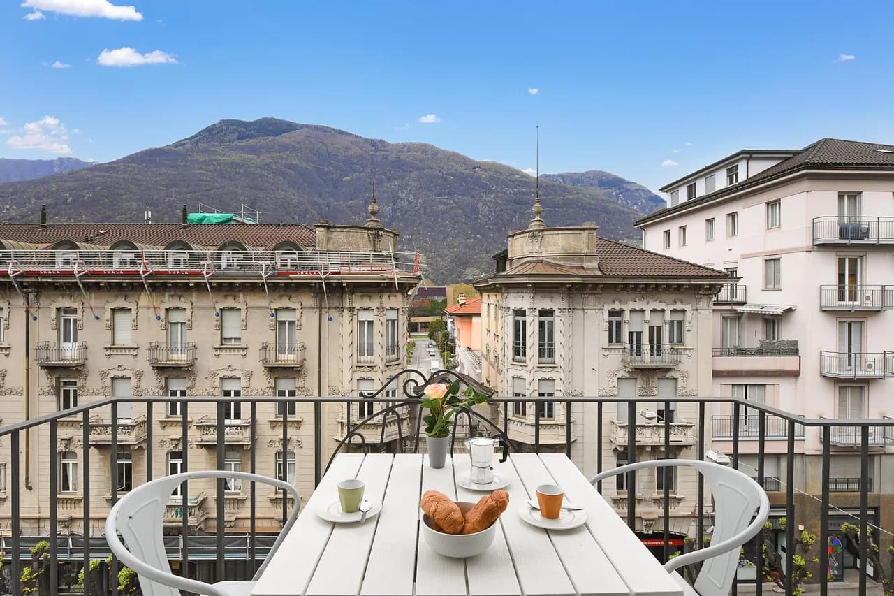 Castle View Bellinzona with Balcony photo 2