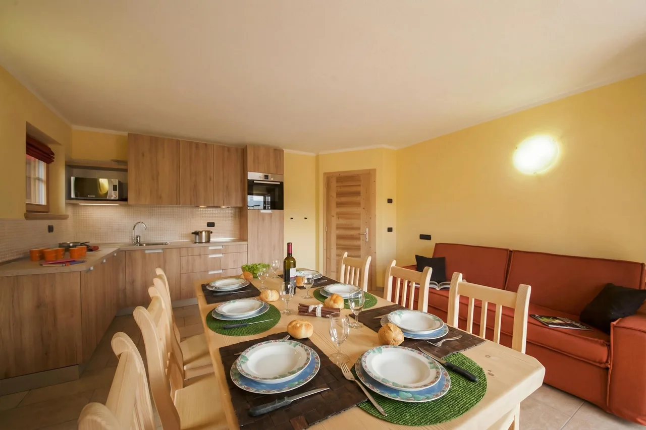 Charming Alpine Apartment in Livigno photo 3