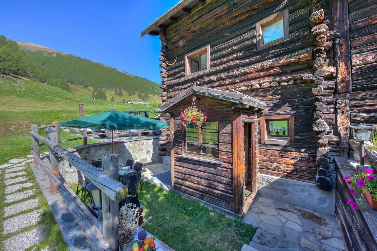 Ski In-Ski Out Apartment in Livigno