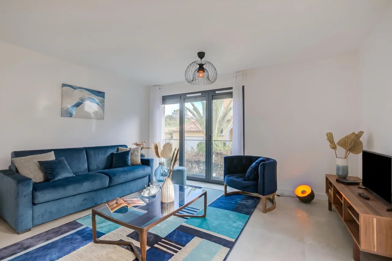 Apt 2 bedroom - Terrace Near Saint-Tropez photo 3