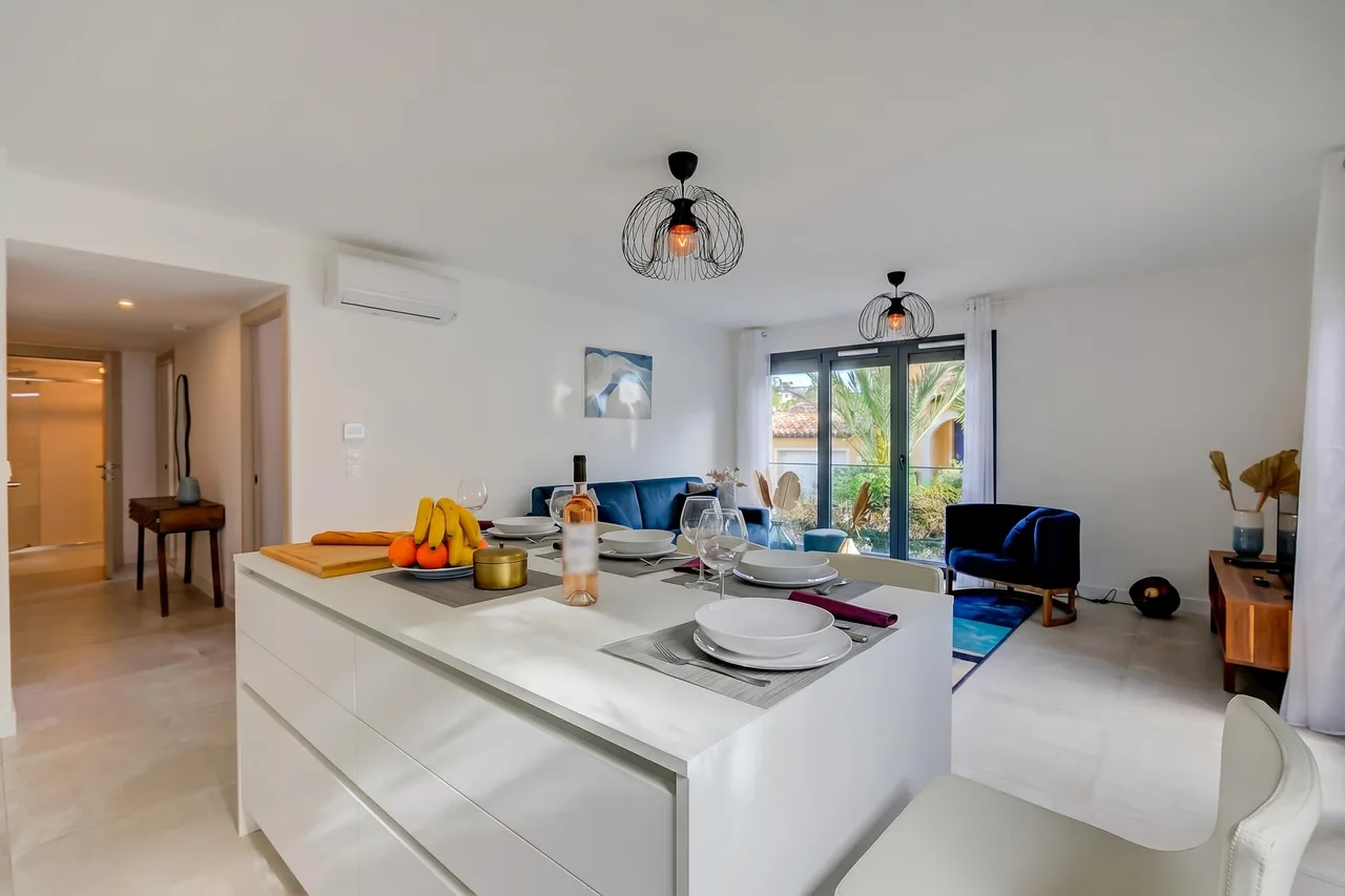 Apt 2 bedroom - Terrace Near Saint-Tropez photo 4