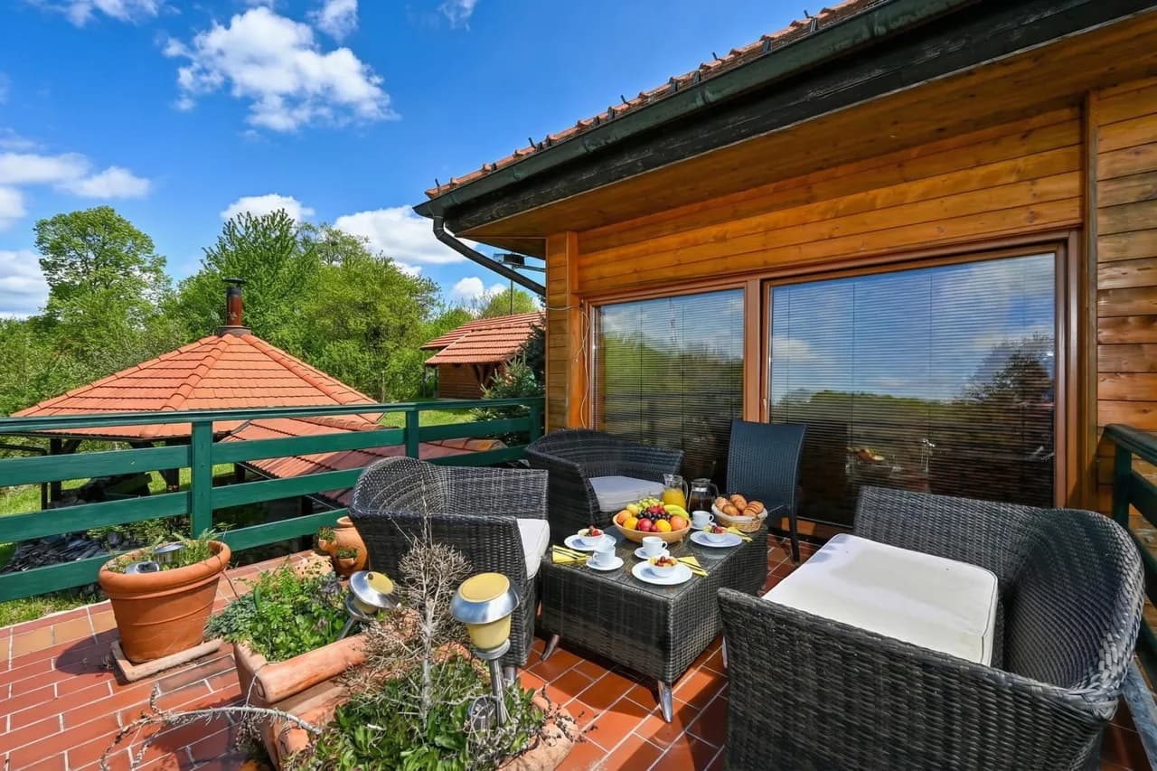 Hunting Lodge Hills Retreat photo 2