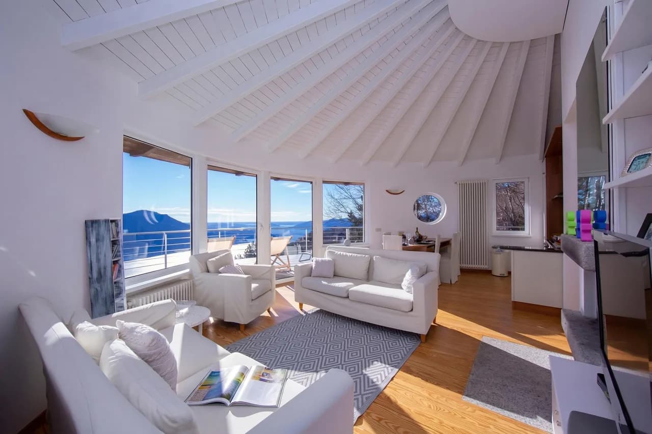 Panoramic View Apartment in Premeno photo 4