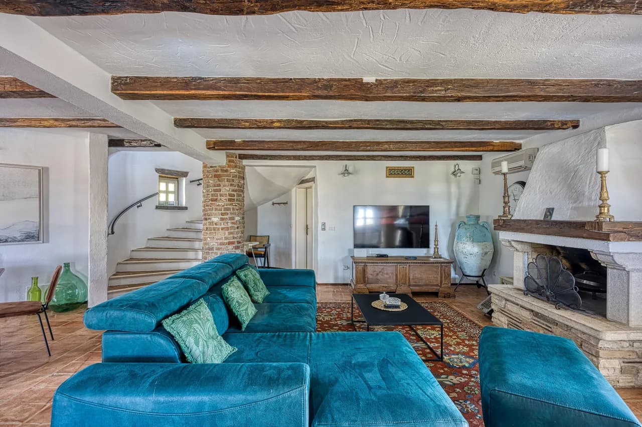Rustic Villa with Pool in Sveti Lovreč, Istria, Croatia photo 4