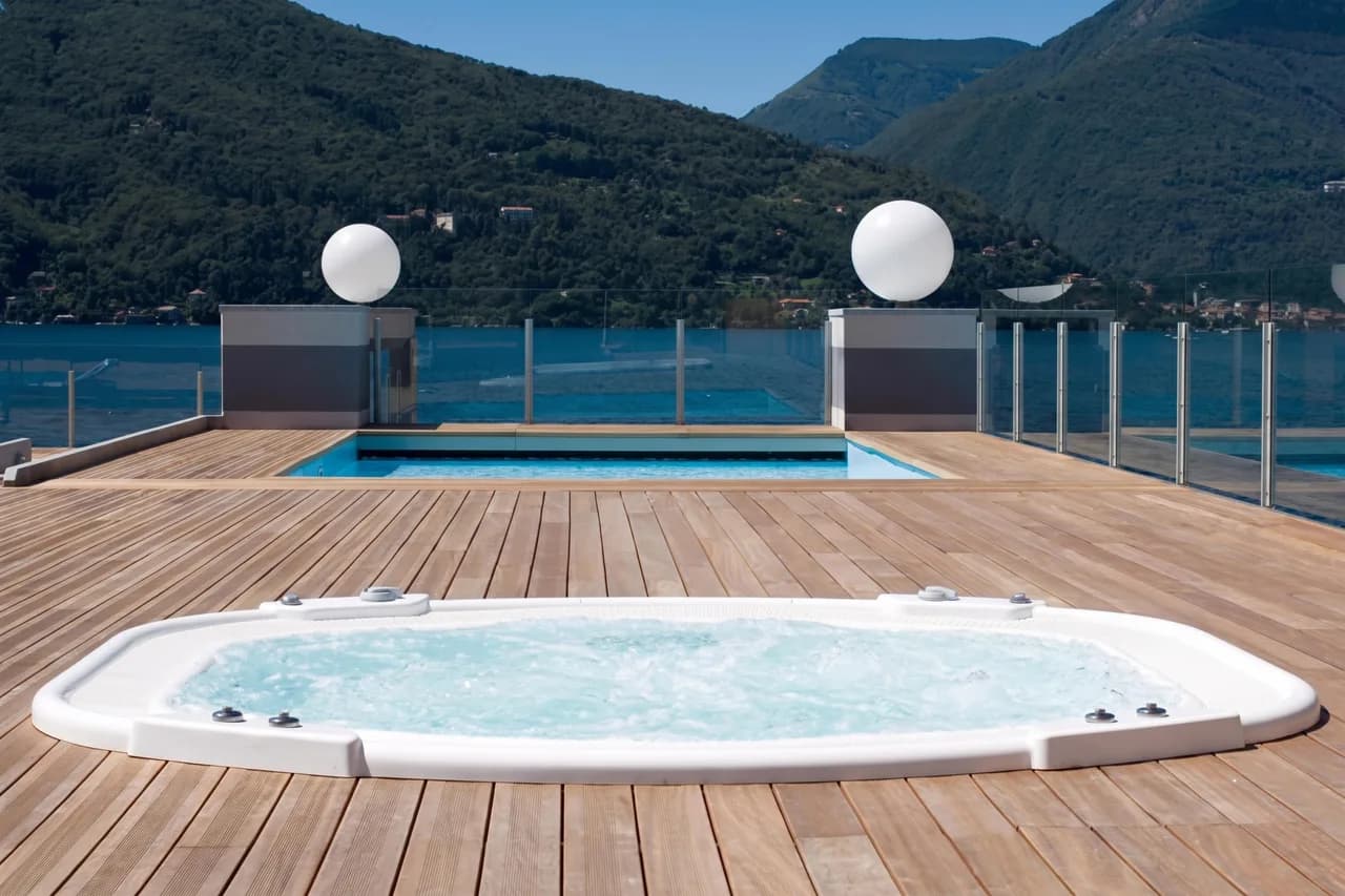 Scenic Lake View Apartment in Maccagno con Pino e Veddasca photo 2