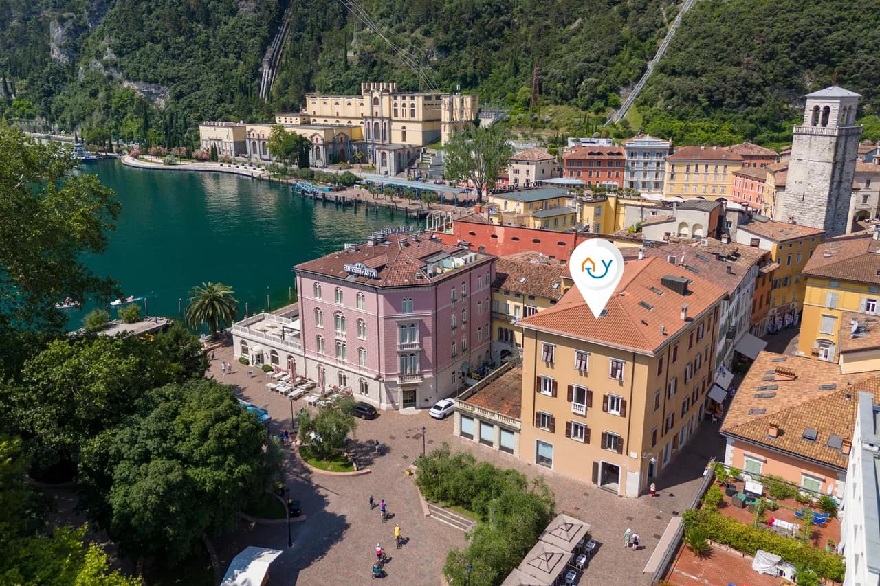 Lake View Luxury Apartment in Riva del Garda photo 2