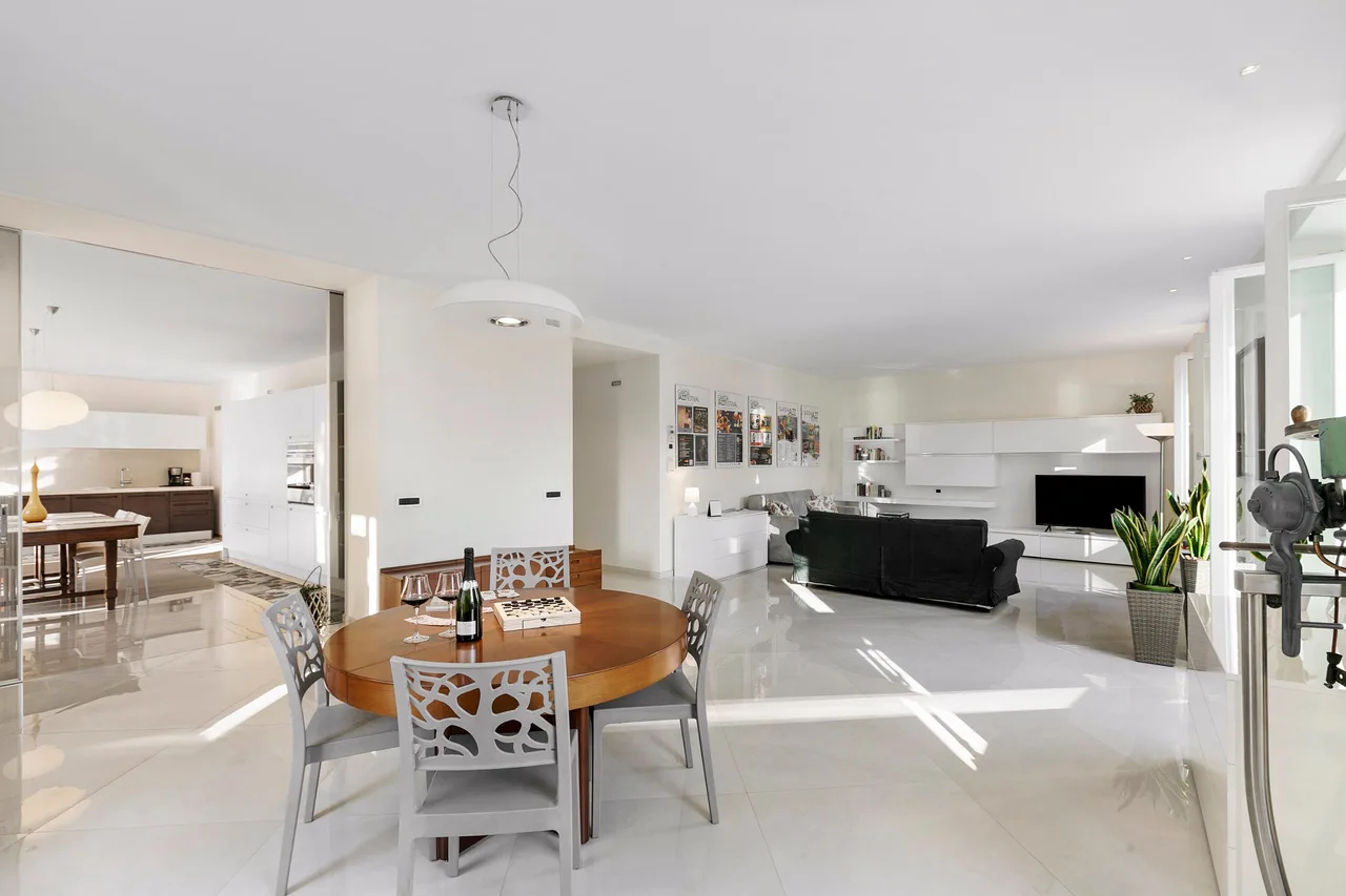 Lake View Luxury Apartment in Riva del Garda photo 4