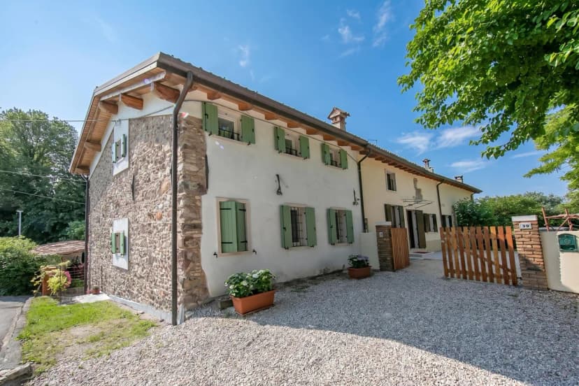 Casa Mondragon In Lazise w/ Private gazebo with table+chairs & Parking
