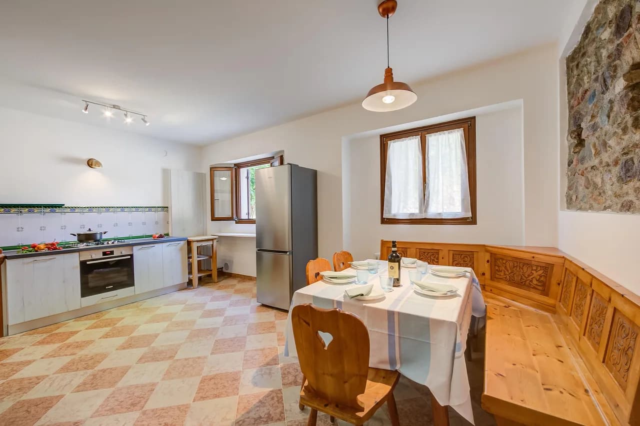 Casa Mondragon In Lazise w/ Private gazebo with table+chairs & Parking photo 3