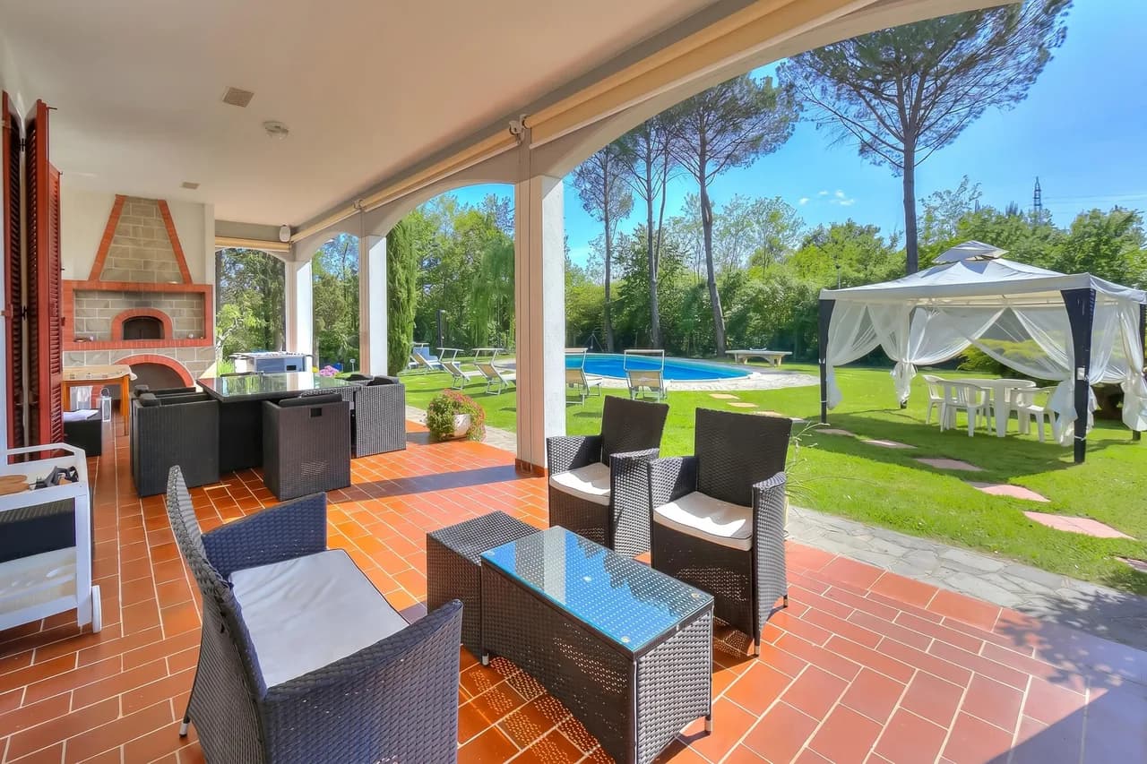 Elegant Villa with Garden in Fucecchio, Tuscany, Italy photo 3