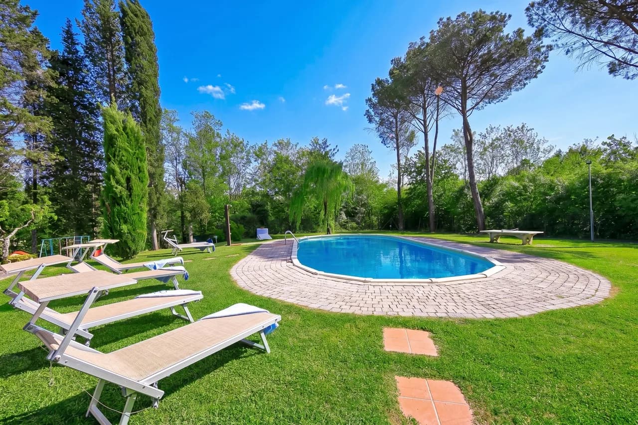 Elegant Villa with Garden in Fucecchio, Tuscany, Italy photo 4