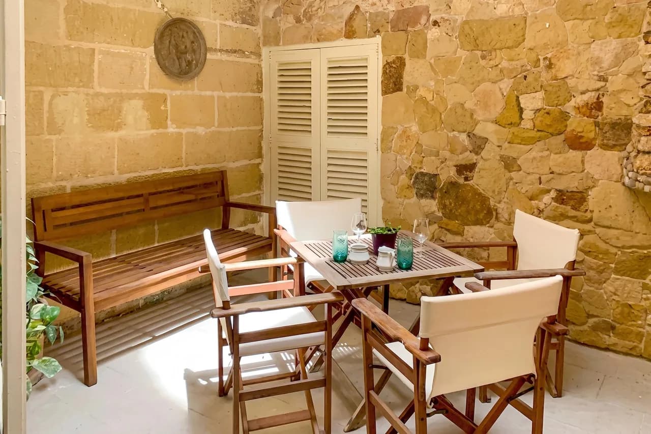 Bougainvillea Townhome in Cospicua, Malta photo 3