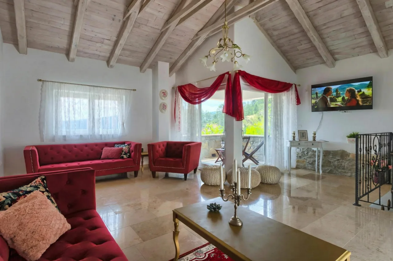 Private Pool Vacation Home in Buzet photo 3