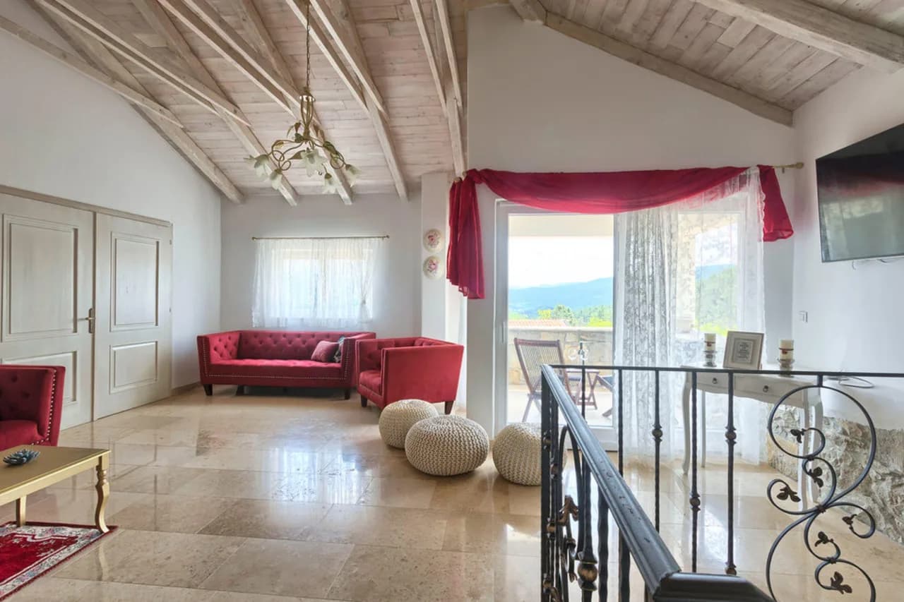 Private Pool Vacation Home in Buzet photo 5