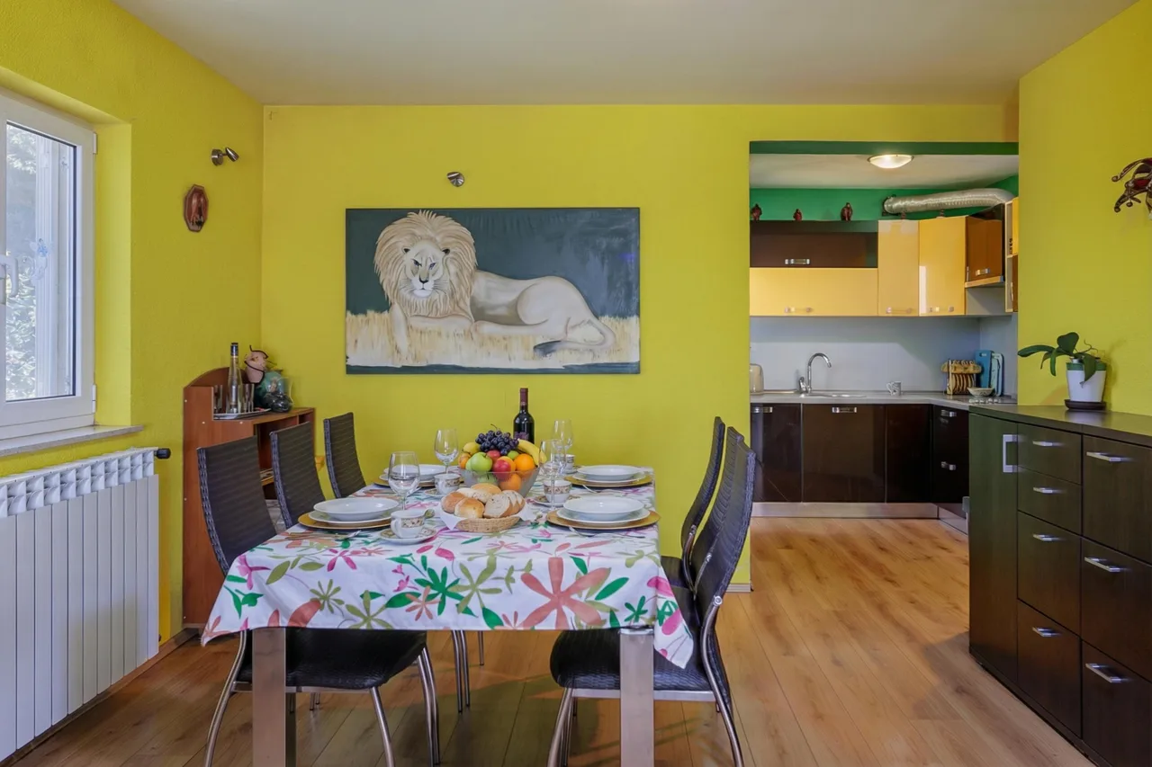 Colourful Seaview Apartment in Kostrena photo 5