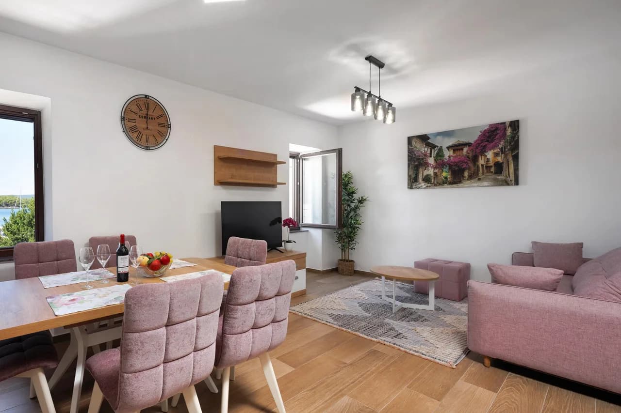 Beachfront Luxury Apartment in Punat, Krk photo 3