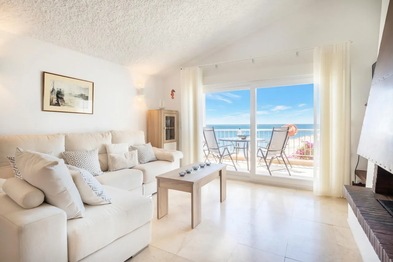 Beachfront Townhome in Estepona photo 2